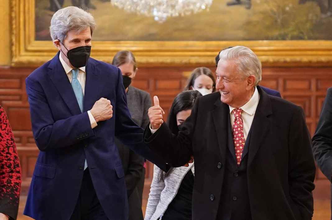 AMLO Jhon Kerry-compressed