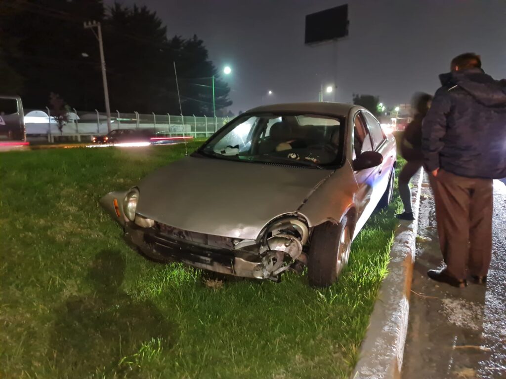 Accidente en Las Torres y Heriberto Enríquez