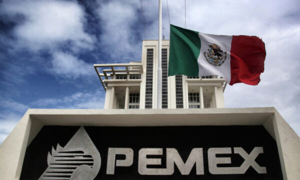 pemex-bandera-union-nacional-tecnicos-profesionistas-petroleros