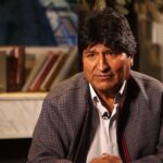 Video. Pasajeros bajaron del avión al expresidente de Bolivia