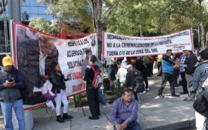 Con plantón y marchas, exige la ANUEE tarifas justas en el servicio de luz eléctrica