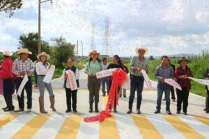 Alcalde de Almoloya de Juárez sigue apostando por la movilidad con entrega de obras exigidas por años