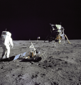 astronauta-luna-nasa-apollo-11-experimento