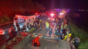 autobus-barranco-nayarit-085212