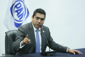 Jorge Luis Preciado renuncia al PAN; acusa irregularidades en proceso del Frente Amplio