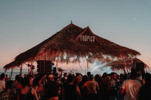 tropico-2022-line-up-the-whitest-boy-alive-royksopp-precios-boletos-hospedaje-3