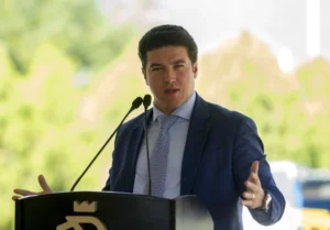 congreso-de-nl-otorga-licencia-por-6-meses-a-samuel-garcia-1968html-samuel-1150html-7fed3d30-8bd1-4252-8789-b20c1cbd8dedljnimgndimage=fullsize