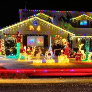 ¿Brillando desde el Espacio? Descubre Cuántas Luces Navideñas Necesitas para Lograrlo