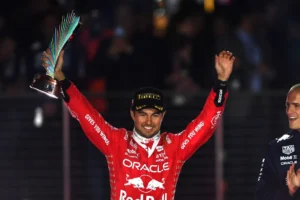 checo-perez-rebase-leclerc-podio-gp-las-vegas-3