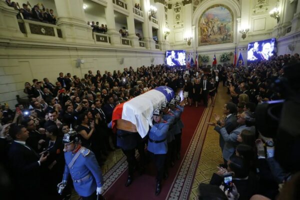 Chile se despide de Piñera en emotivo funeral de Estado