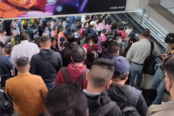 Caos en el Metro CDMX: retrasos de hasta 50 minutos en líneas 2 y 12