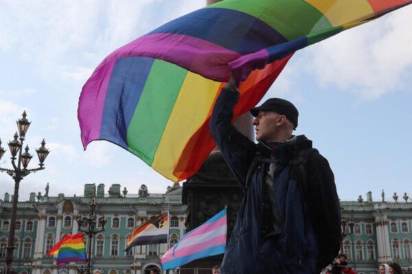 Rusia declara terrorista al movimiento LGBT