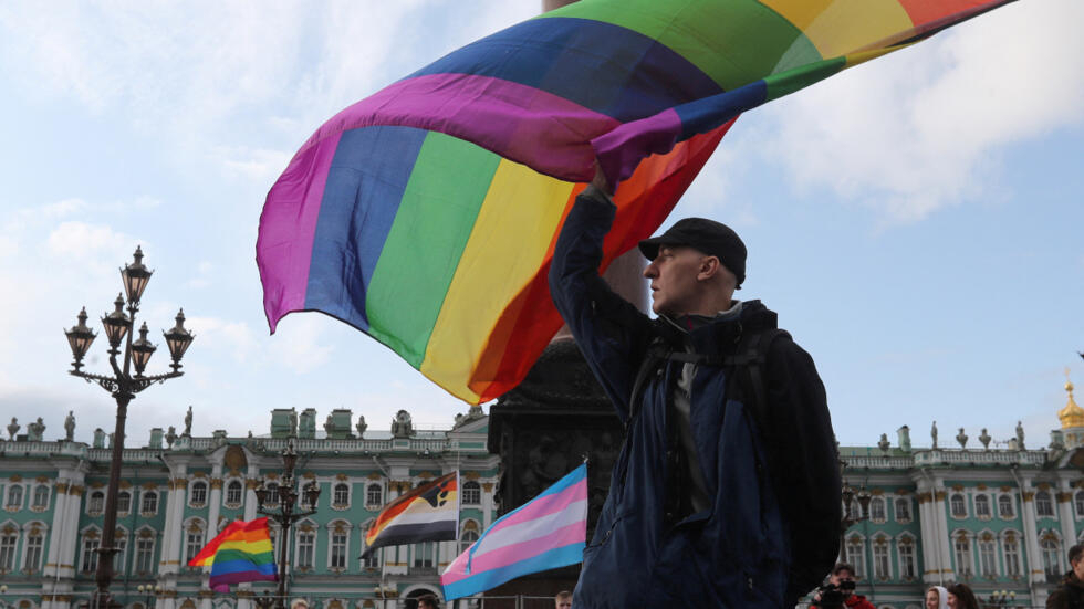 Rusia declara terrorista al movimiento LGBT