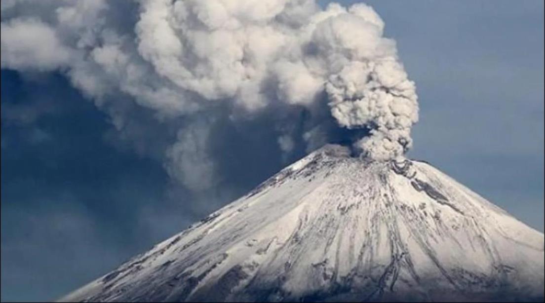 Reportan lluvia de ceniza del Popocatépetl en Puebla