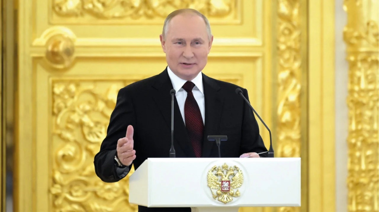 Elecciones en Rusia: Putin se Centra en Imagen Militar