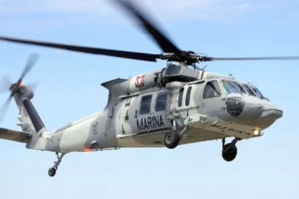 Cae helicóptero de la Marina en Culiacán