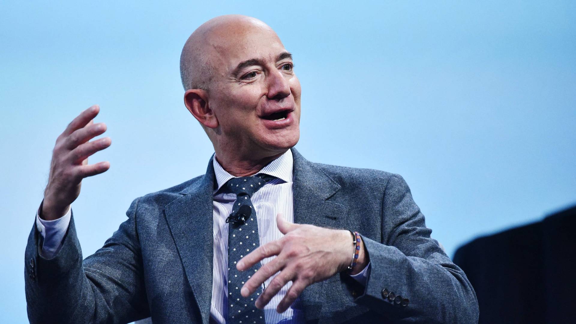 Jeff Bezos reconquista el título del hombre más rico del mundo