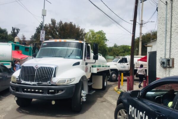 Bloqueo en la carretera México-Pachuca por piperos