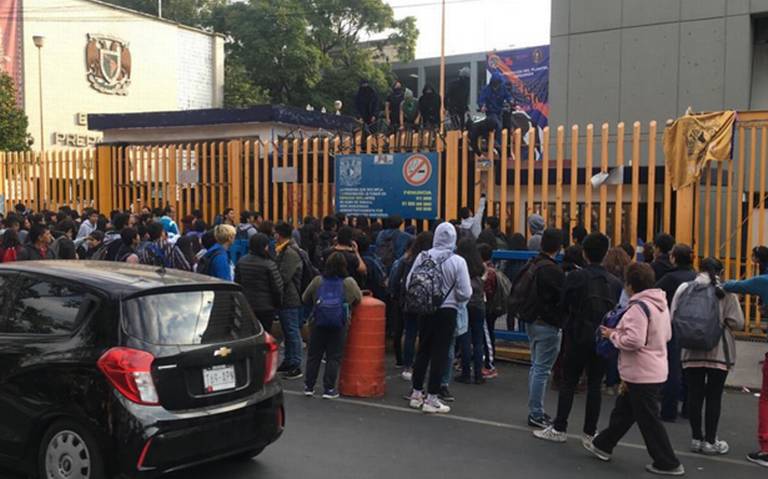 Estudiantes toman instalaciones de la UNAM