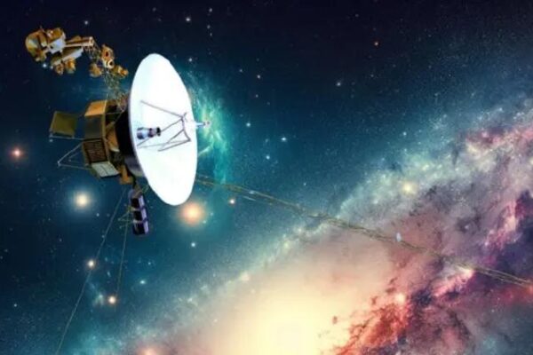 NASA reestablece comunicación con Voyager 1