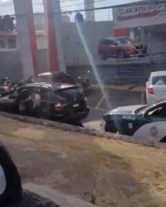 Persecución y enfrentamiento armado en la carretera México-Toluca