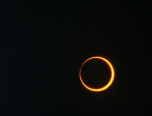 fotos-videos-eclipse-solar-2023-2_11zon
