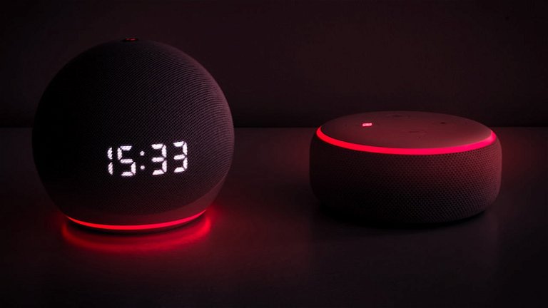 ¿Por qué mi Alexa esta de color rojo?