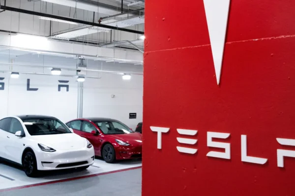 Tesla retira ofertas de empleo en Nuevo León