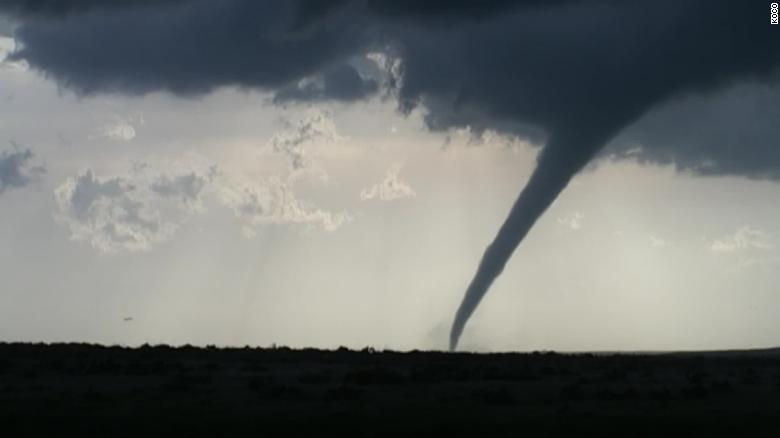 tormentas y tornados