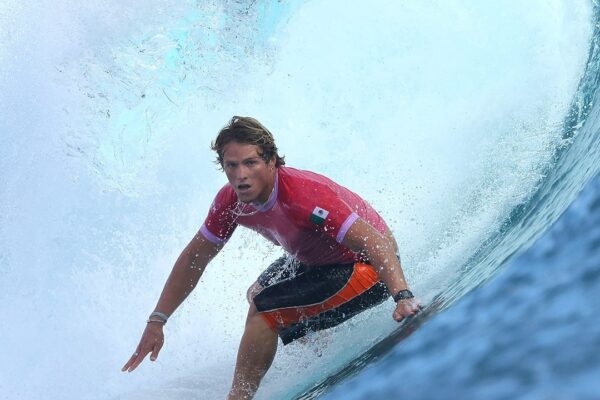 Surfista mexicano Alan Cleland concluye su participación en París 2024