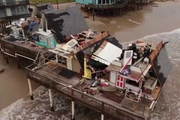 Impacto devastador de 'Beryl' en Texas: causa 2 muertes