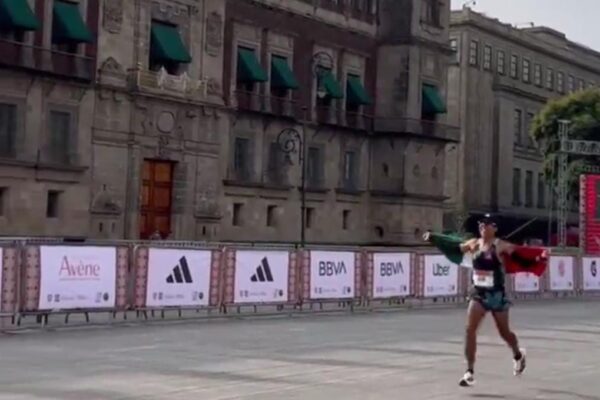 Maratón CDMX 2024: Tomás Luna primer mexicano en cruzar la meta