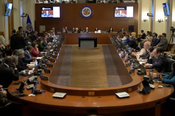 OEA condena fraude electoral en Venezuela