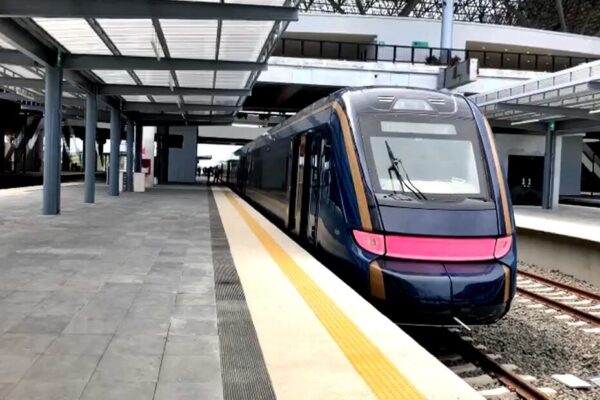 AMLO y Sheinbaum inauguran el Tren P’atal en Yucatán