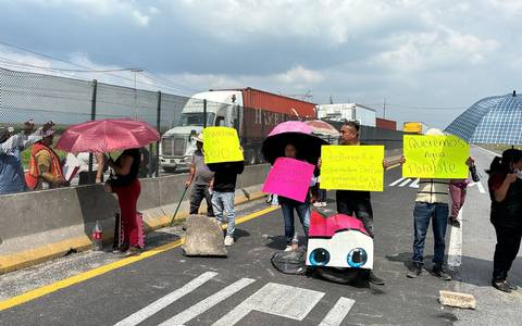 Habitantes retiran bloqueo en la autopista Lerma-Valle de Bravo: exigen solución al problema de agua en Toluca