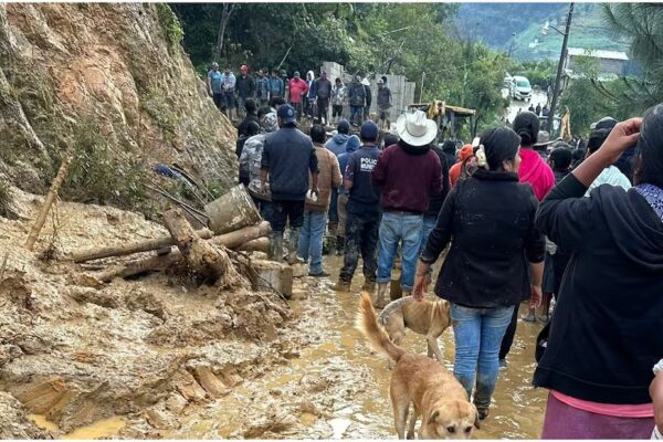 Huracán John: vuelos limitados y autopistas cerradas en Guerrero