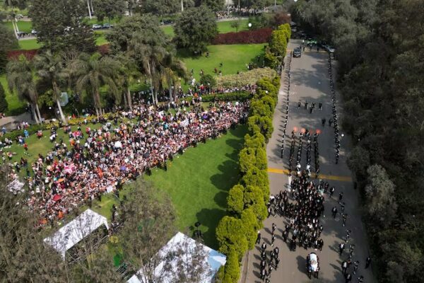 Multitud despide a Alberto Fujimori en Lima, Perú