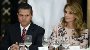 160208190517_mexico_epn_rivera_afp_624.jpg