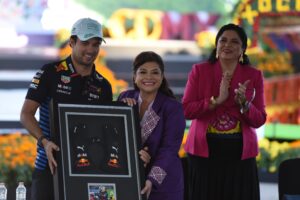 671b159cb4c9c729833285