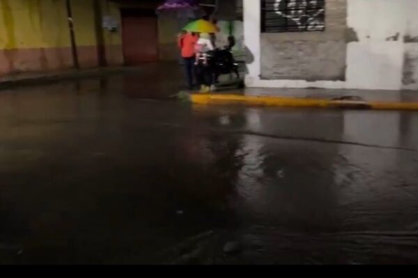 Inundación afecta nuevamente a la colonia Culturas de Chalco