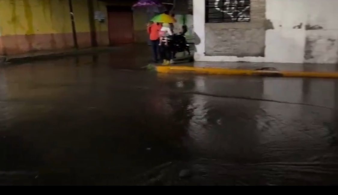 Inundación afecta nuevamente a la colonia Culturas de Chalco