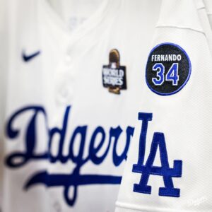 dodgers-parche-especial-fernando-valenzuela_11zon