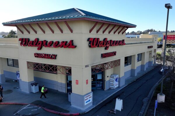 Anuncia Walgreens cierre de 1.200 tiendas en EE.UU.