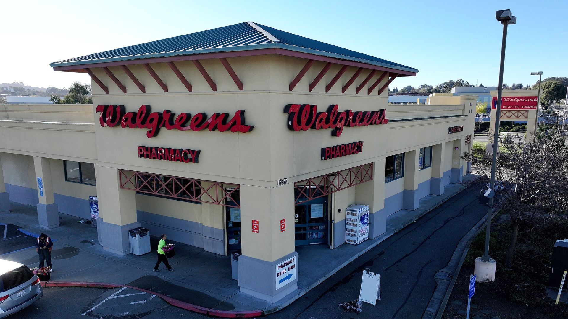 Anuncia Walgreens cierre de 1.200 tiendas en EE.UU.