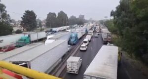 Caos vehicular en la autopista México-Querétaro hoy 22 de noviembre, por segundo día consecutivo