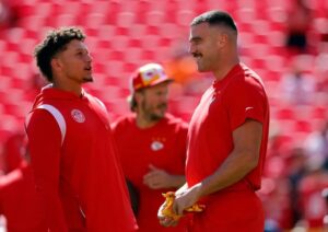 robo-casa-mahomes-kelce-1_11zon