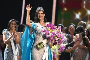 Sheynnis Palacios se despide de la corona de Miss Universo