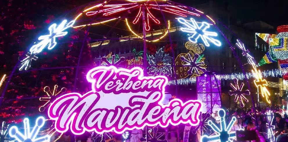 Navidad 2024 CDMX: Verbena navideña ilumina el Zócalo con música y nieve