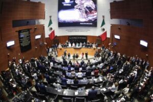 Senado aprueba leyes secundarias de Reforma energética: se fortalecen Pemex y CFE