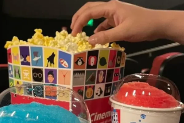 ¿Profeco autoriza la entrada a salas de cine con alimentos?